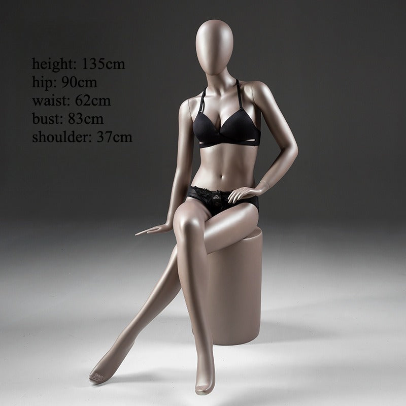 Durable Fiberglass Clothing Display Model with Metal Base for Retail Store Fashion Show