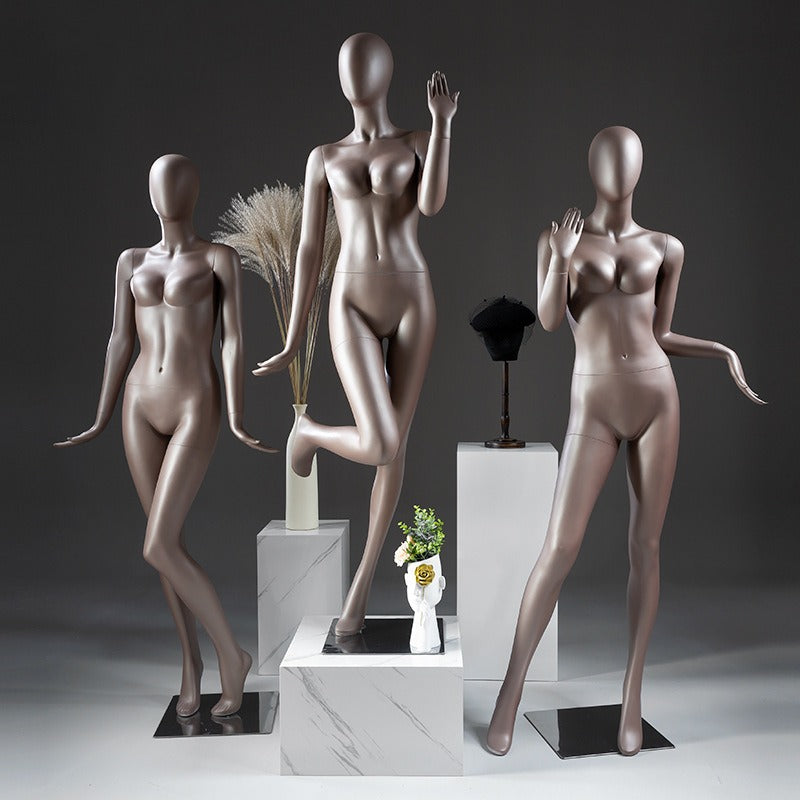 Durable Fiberglass Clothing Display Model with Metal Base for Retail Store Fashion Show