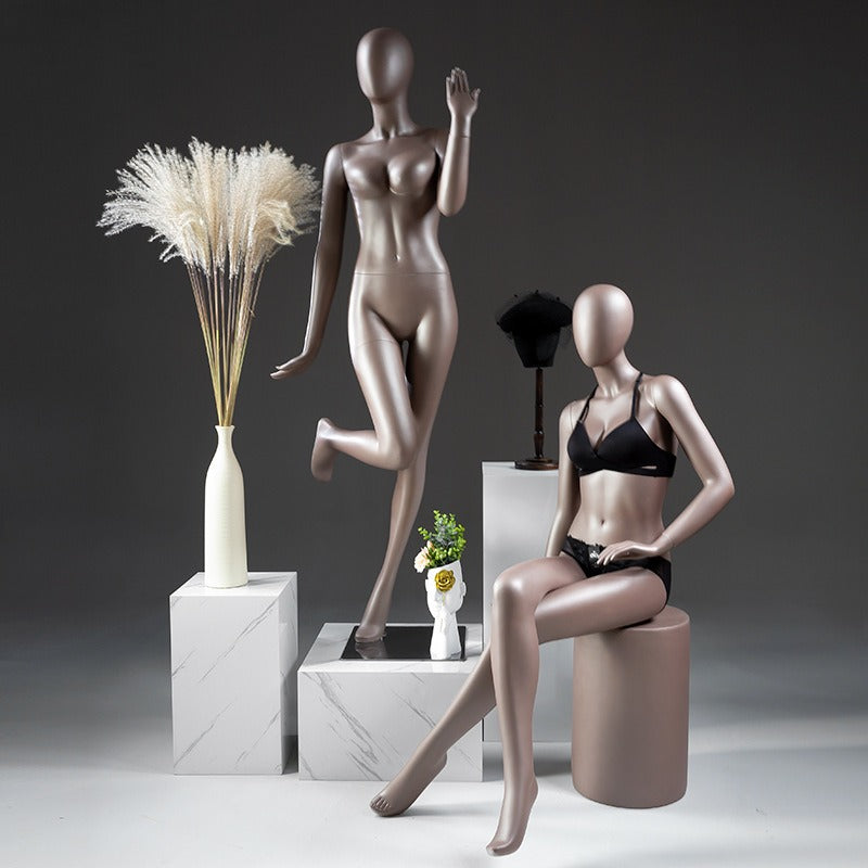 Durable Fiberglass Clothing Display Model with Metal Base for Retail Store Fashion Show