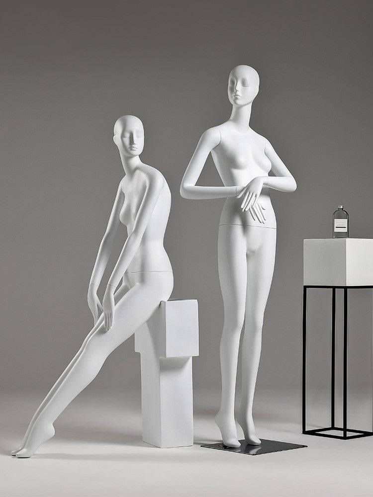 M458 Mannequin Front Detail