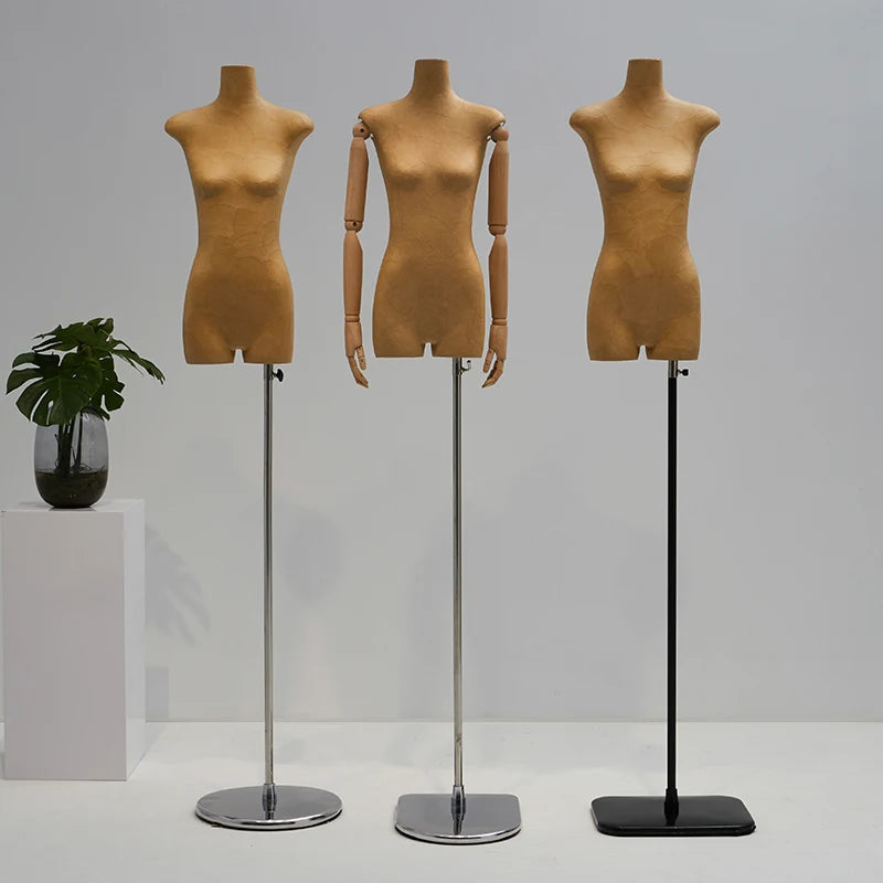 Petite Mannequin View 3